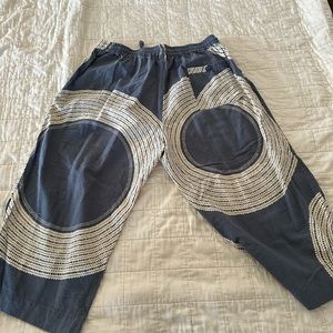 Manaola capri size XXL. Fits like a xl. Awesome for casual wear.